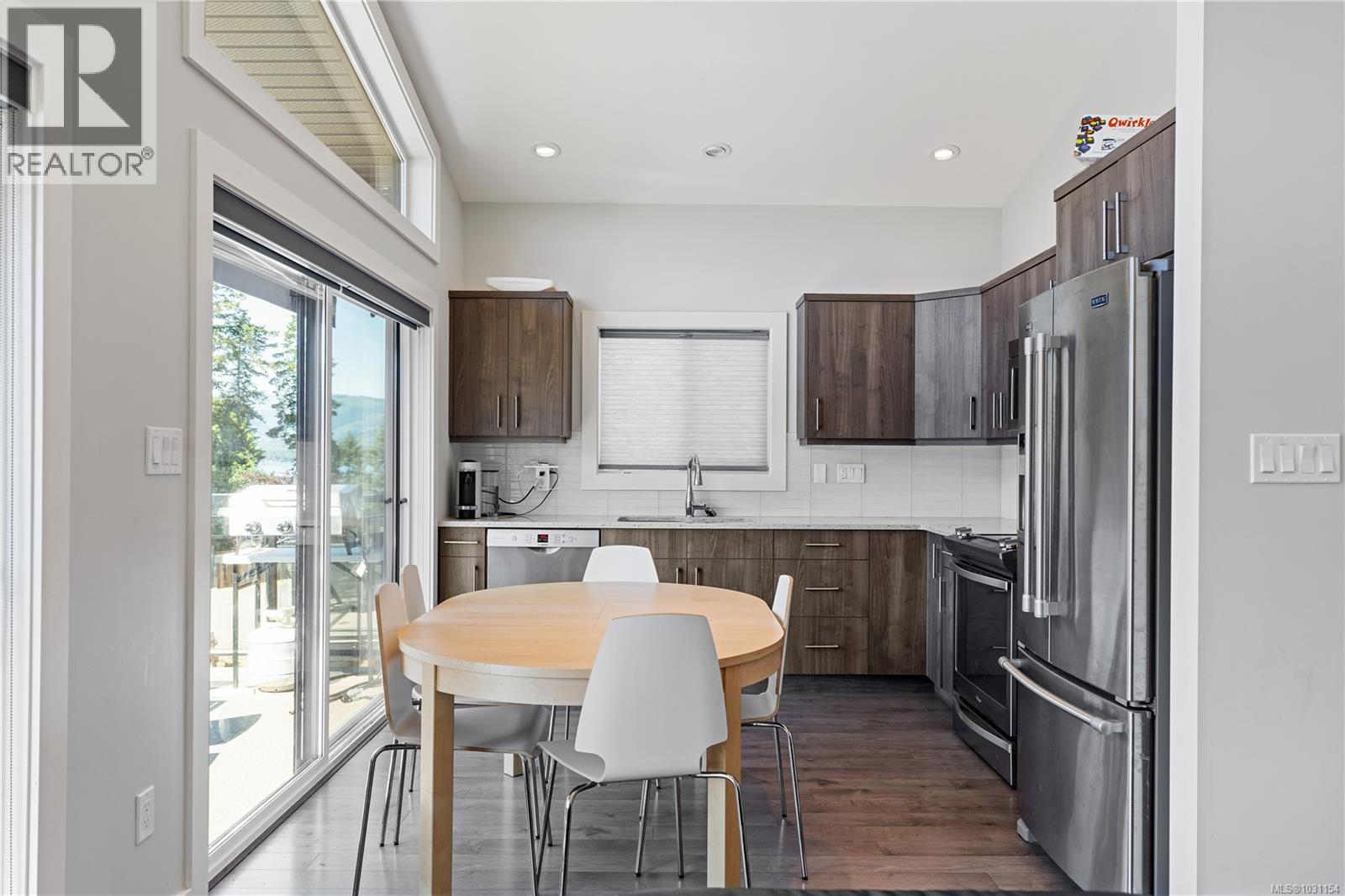 7477 Cottage Way, Lake Cowichan