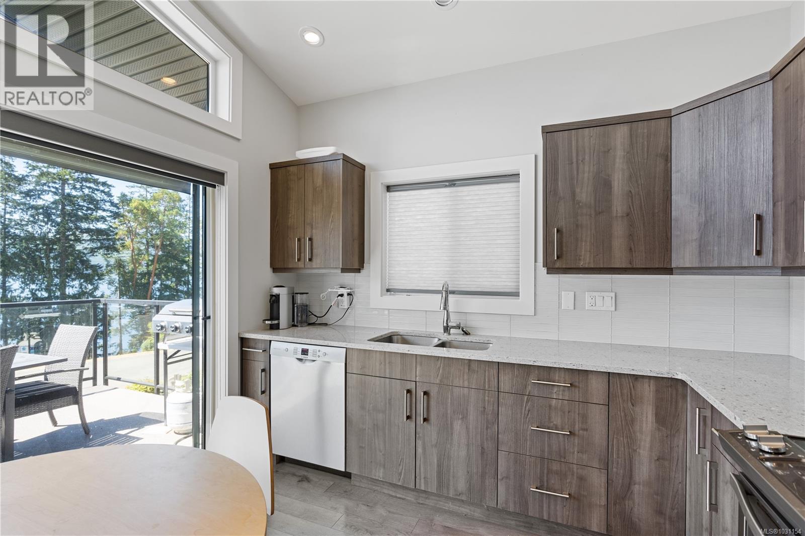 7477 Cottage Way, Lake Cowichan