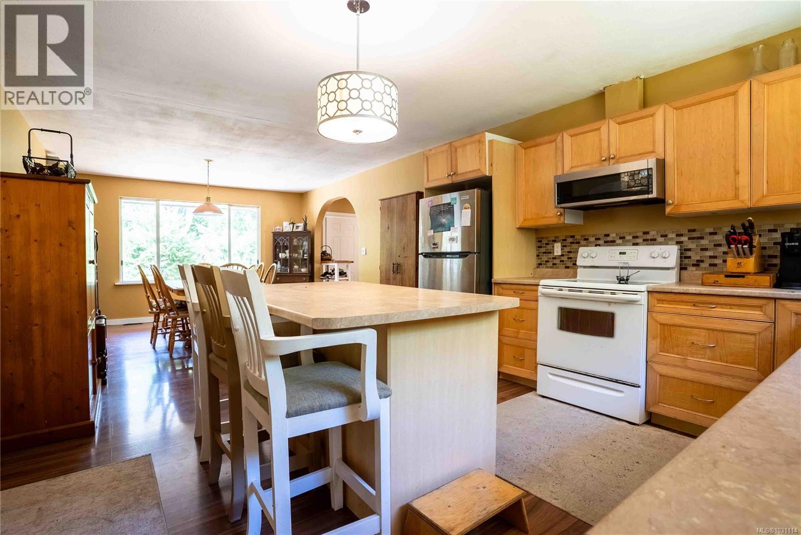 4591 HOWIE RD N - 14