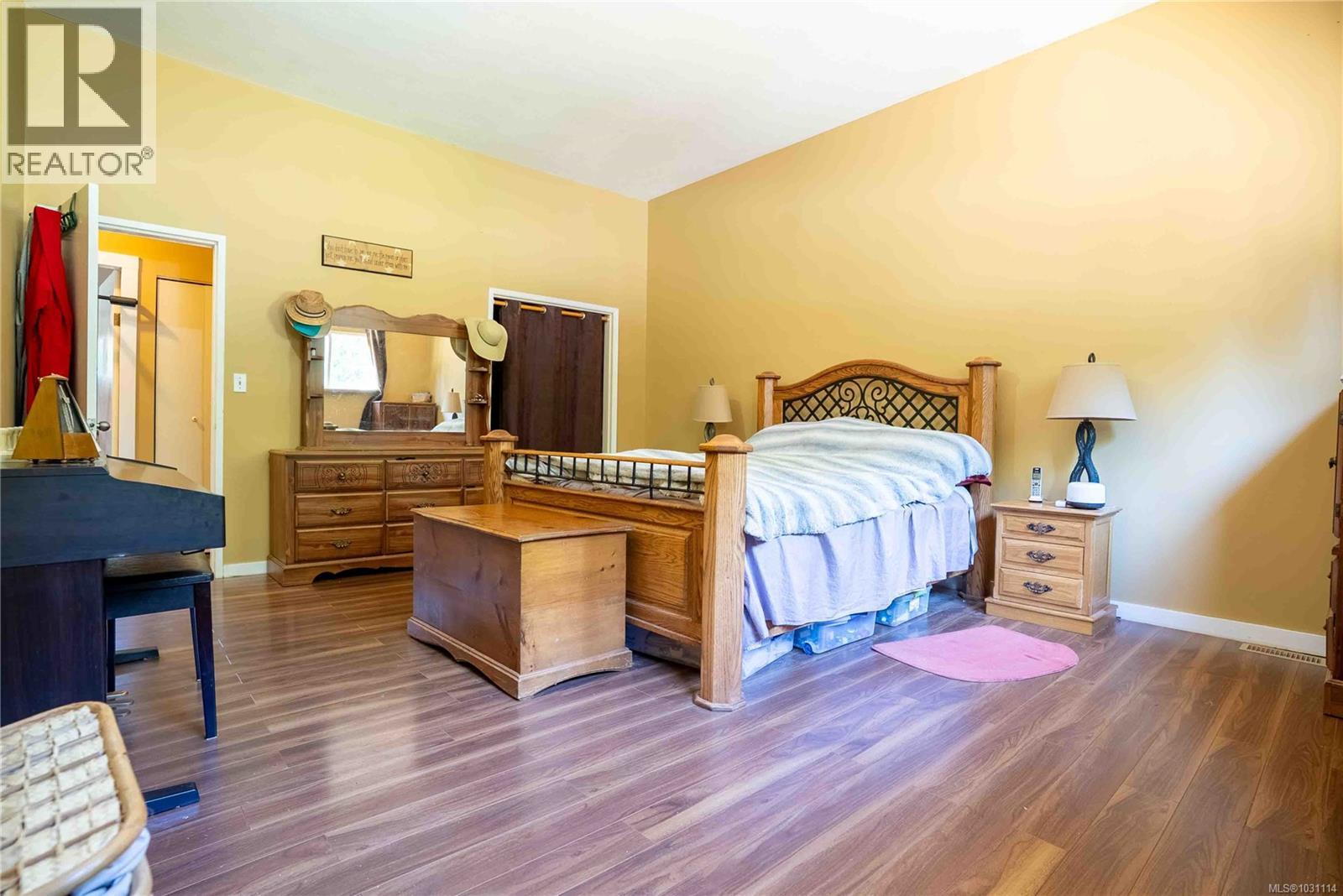 4591 HOWIE RD N - 22