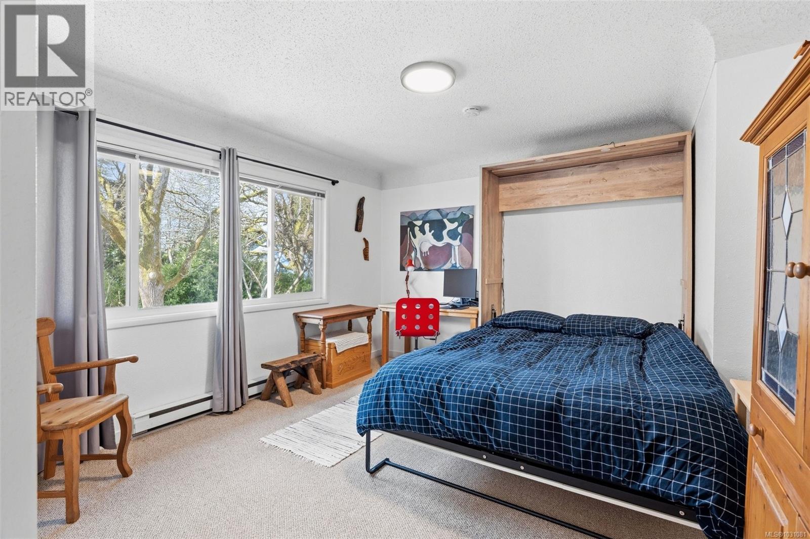 877 Kindersley Rd, Esquimalt