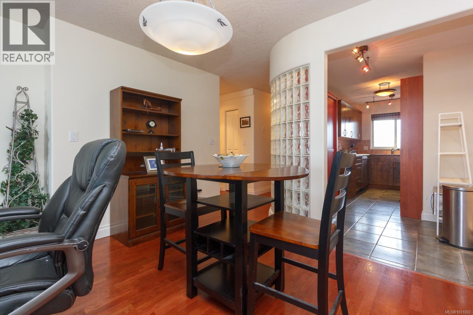 502 75 Songhees Road, Victoria