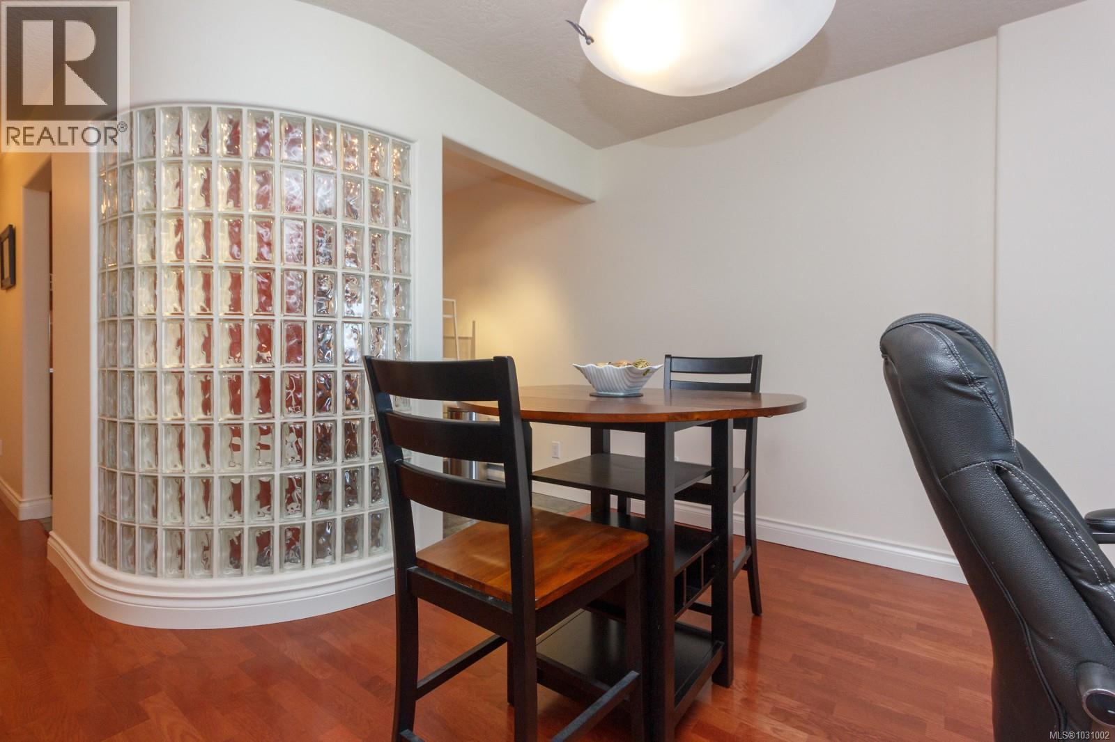 502 75 Songhees Road, Victoria