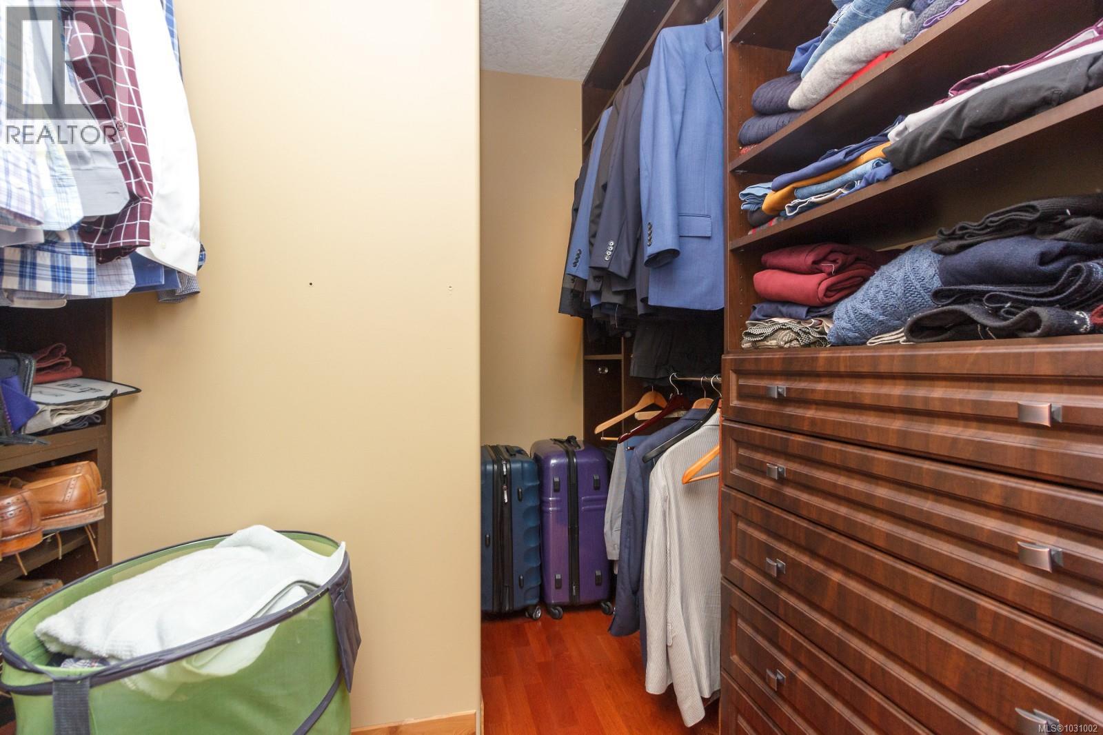 502 75 Songhees Road, Victoria