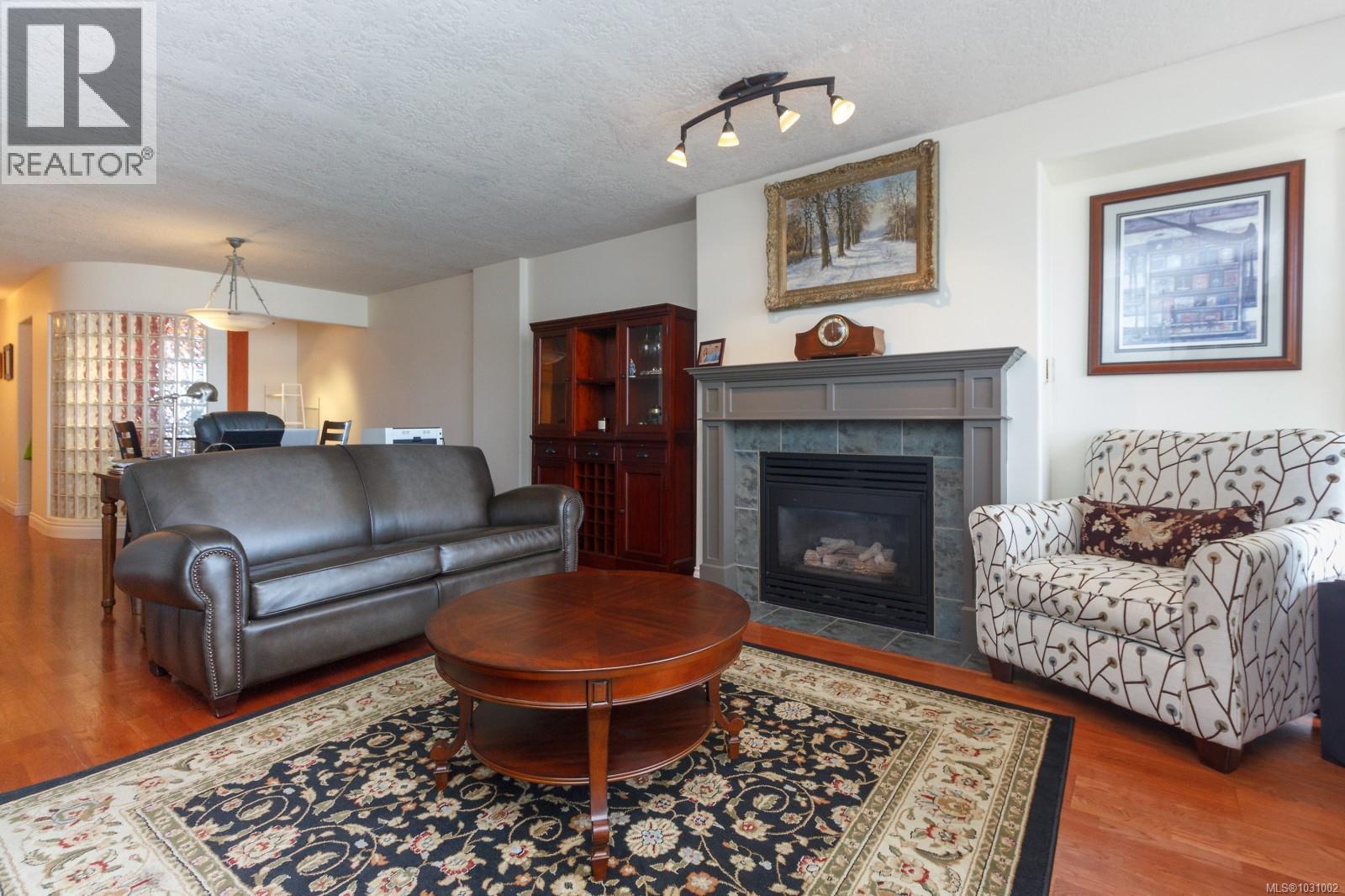 #502 75 Songhees Rd - 9