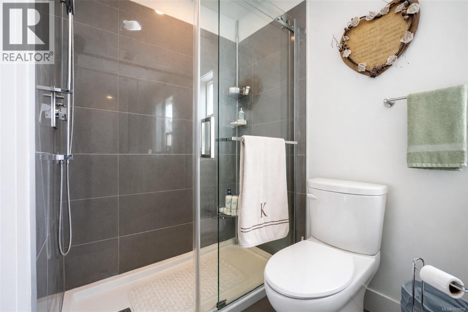 101 3321 Radiant Way, Langford