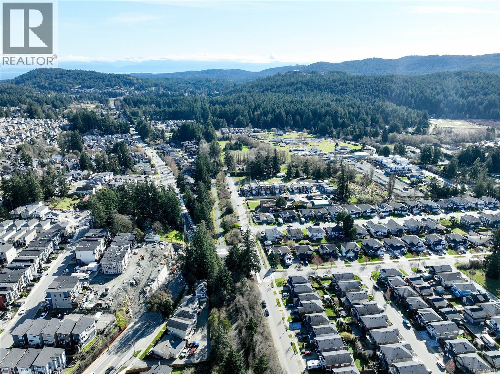 101 3321 Radiant Way, Langford