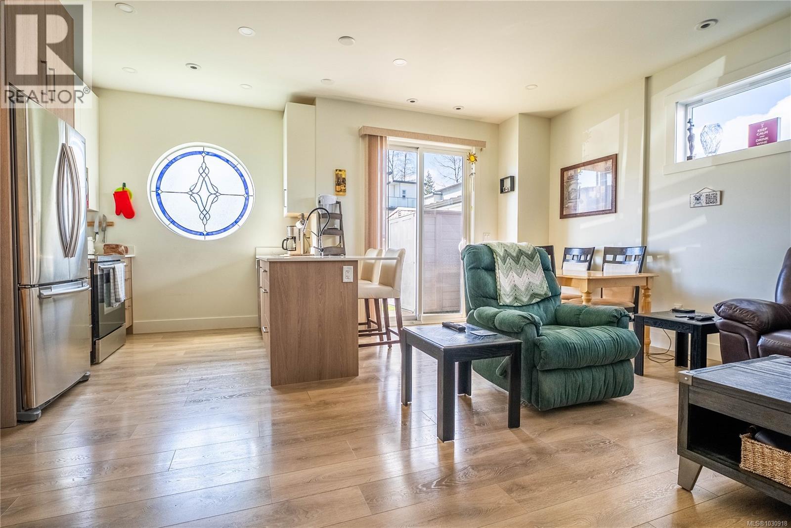 101 3321 Radiant Way, Langford