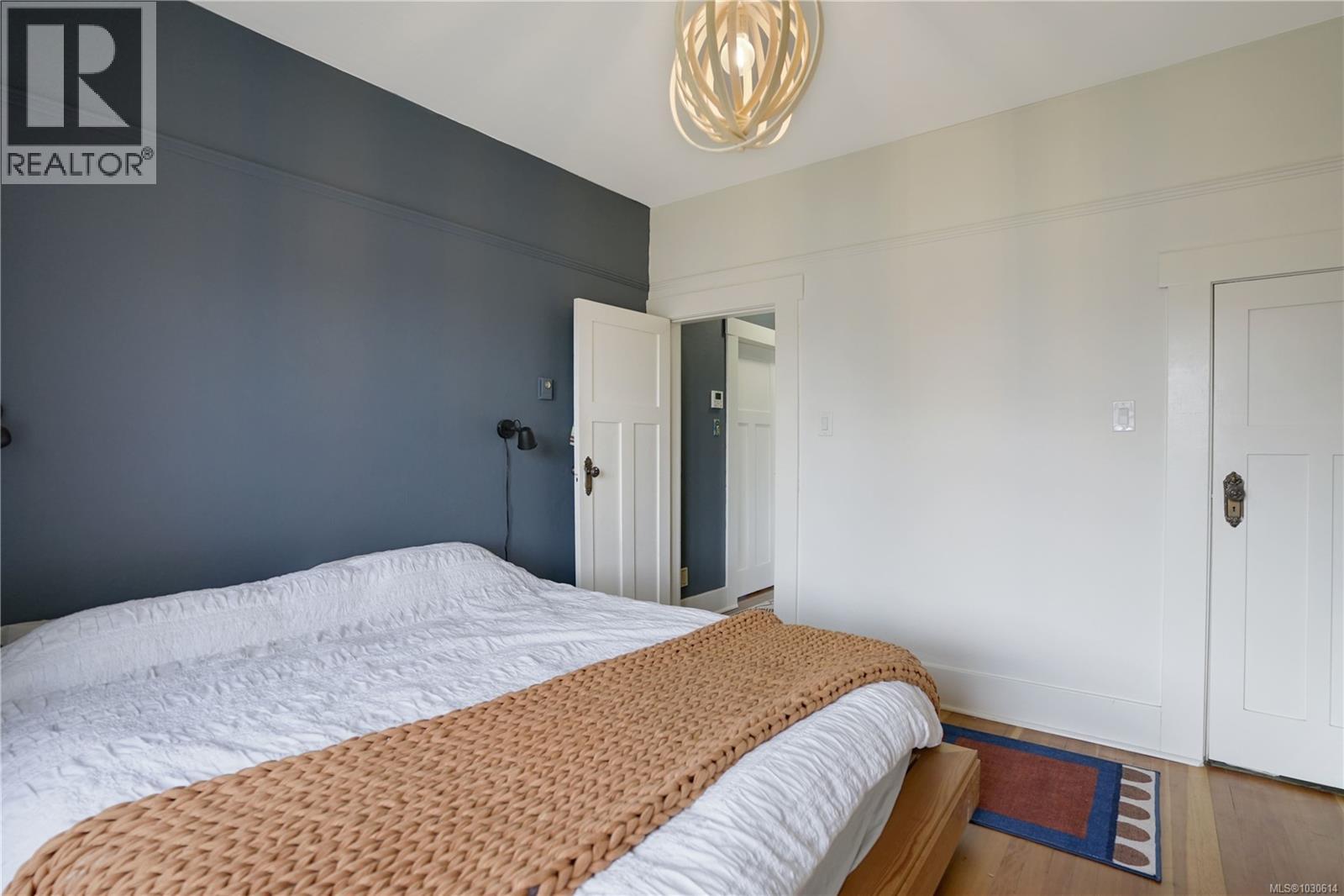 2064 QUIMPER ST - 20