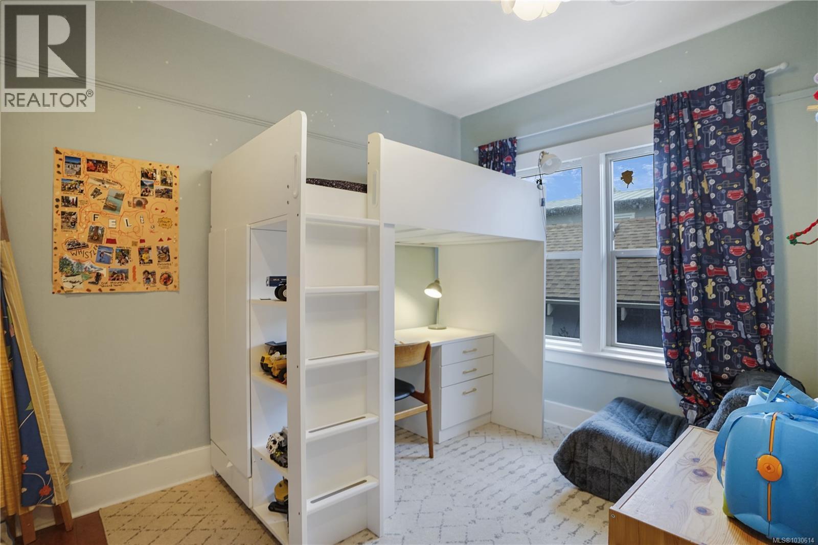 2064 QUIMPER ST - 24