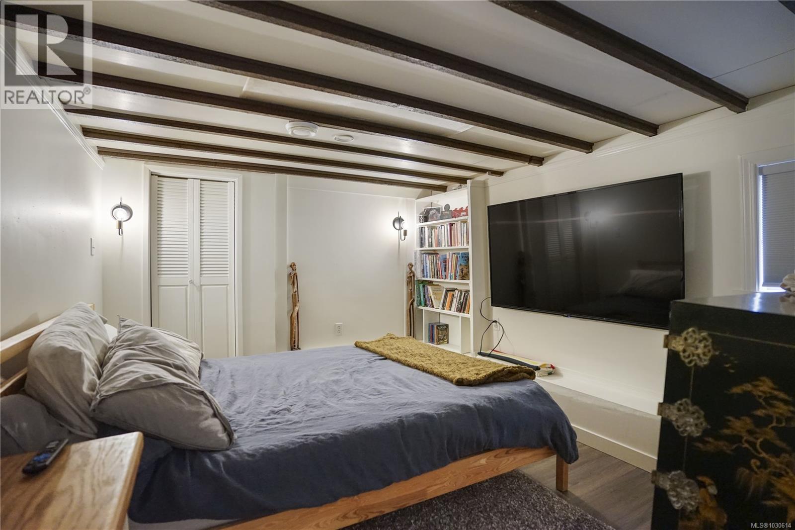 2064 Quimper St - 28