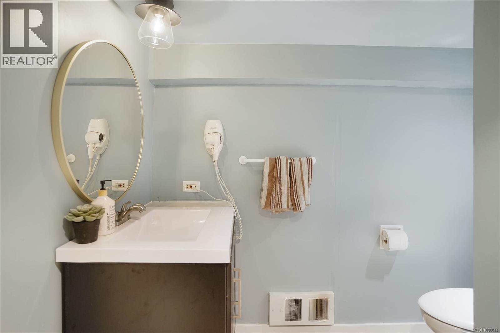 2064 QUIMPER ST - 31