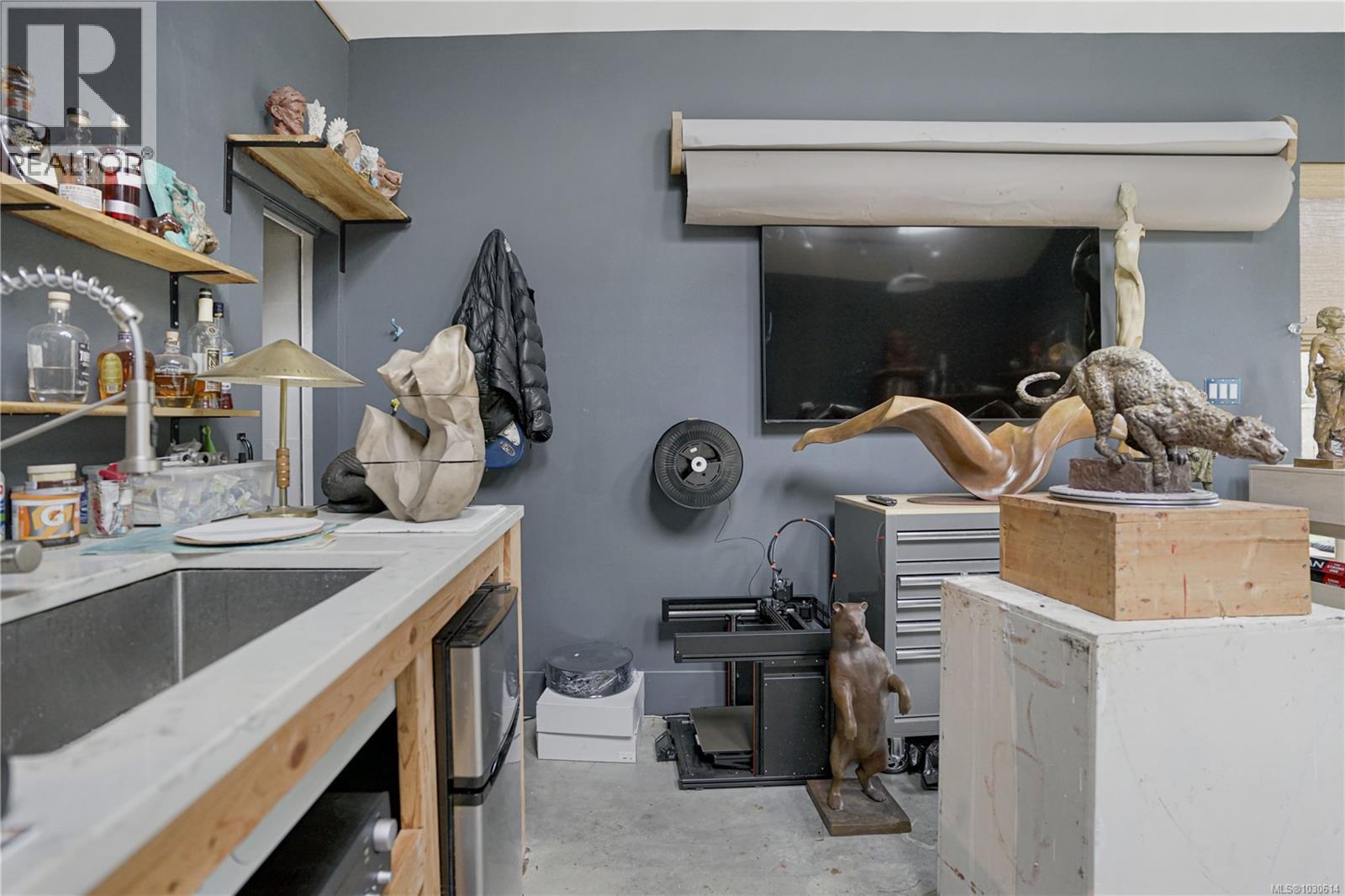 2064 Quimper St - 35