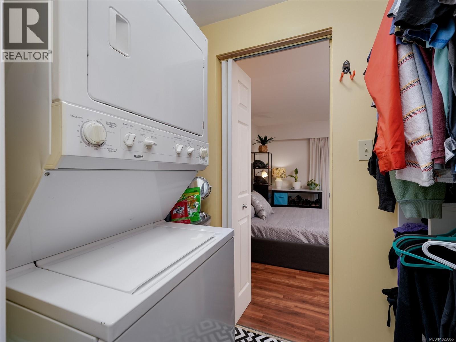 #102 3277 QUADRA ST - 14