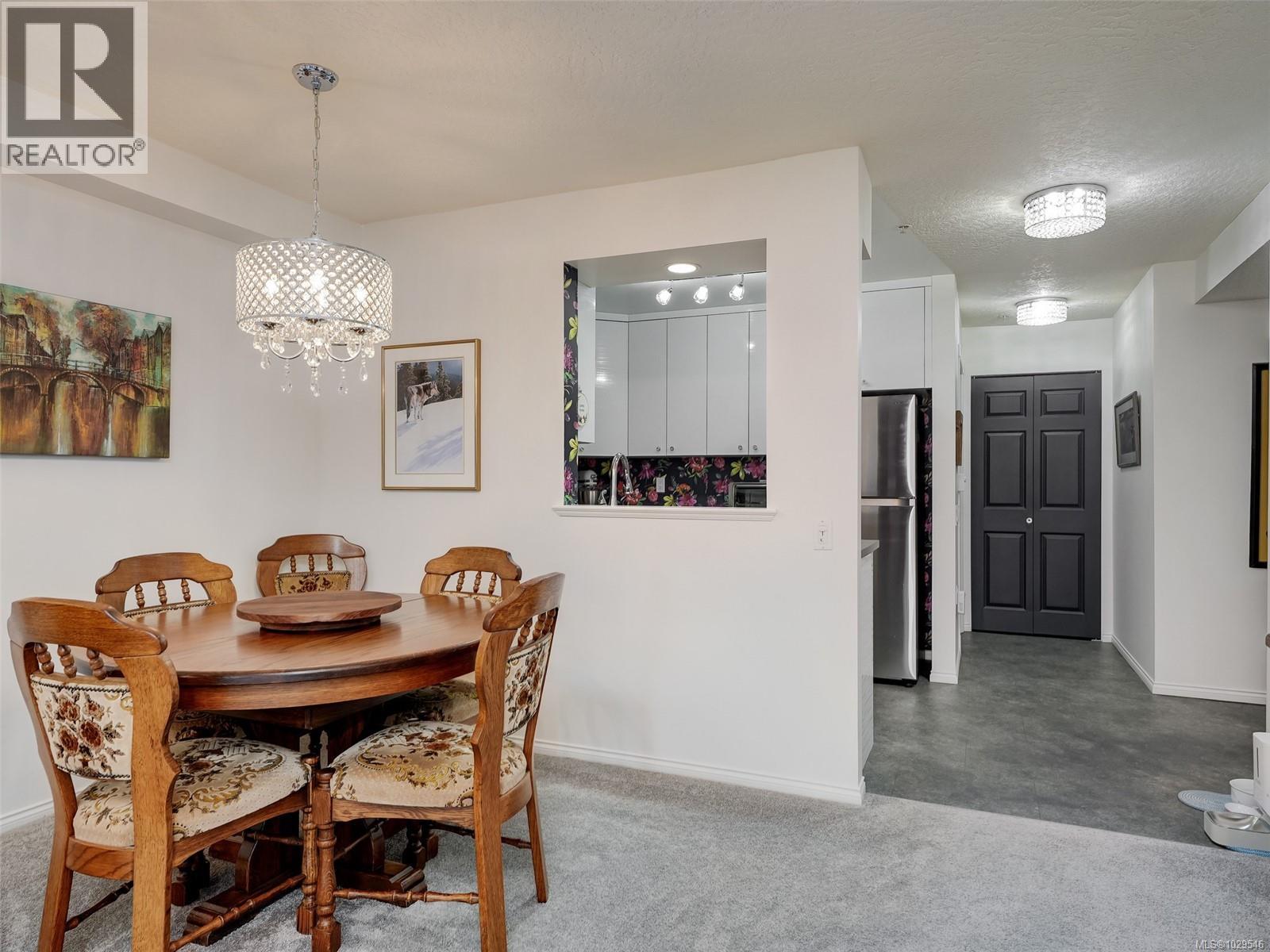 #201 1521 CHURCH AVE - 5