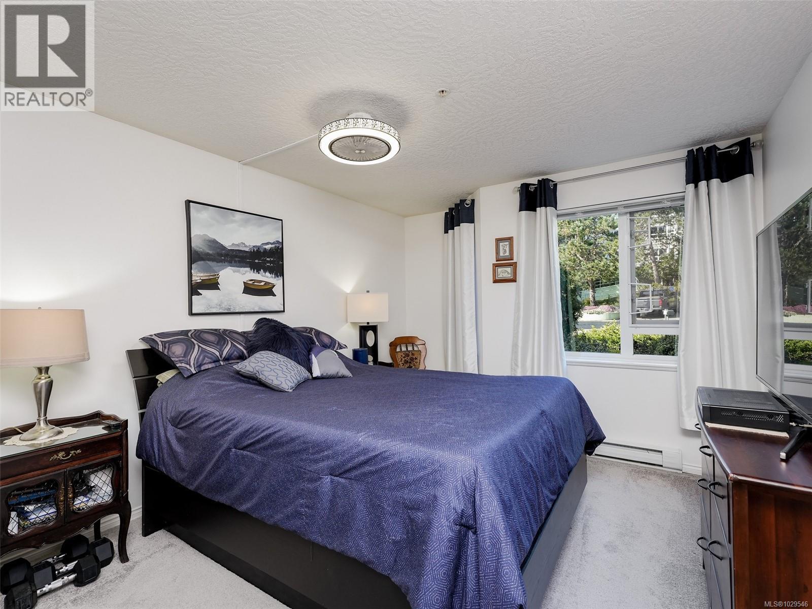 #201 1521 CHURCH AVE - 9