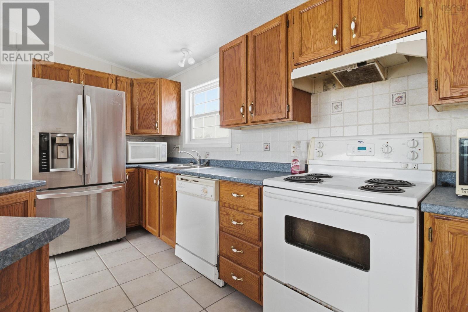 Property 8 of 26 of 32 Pine Street