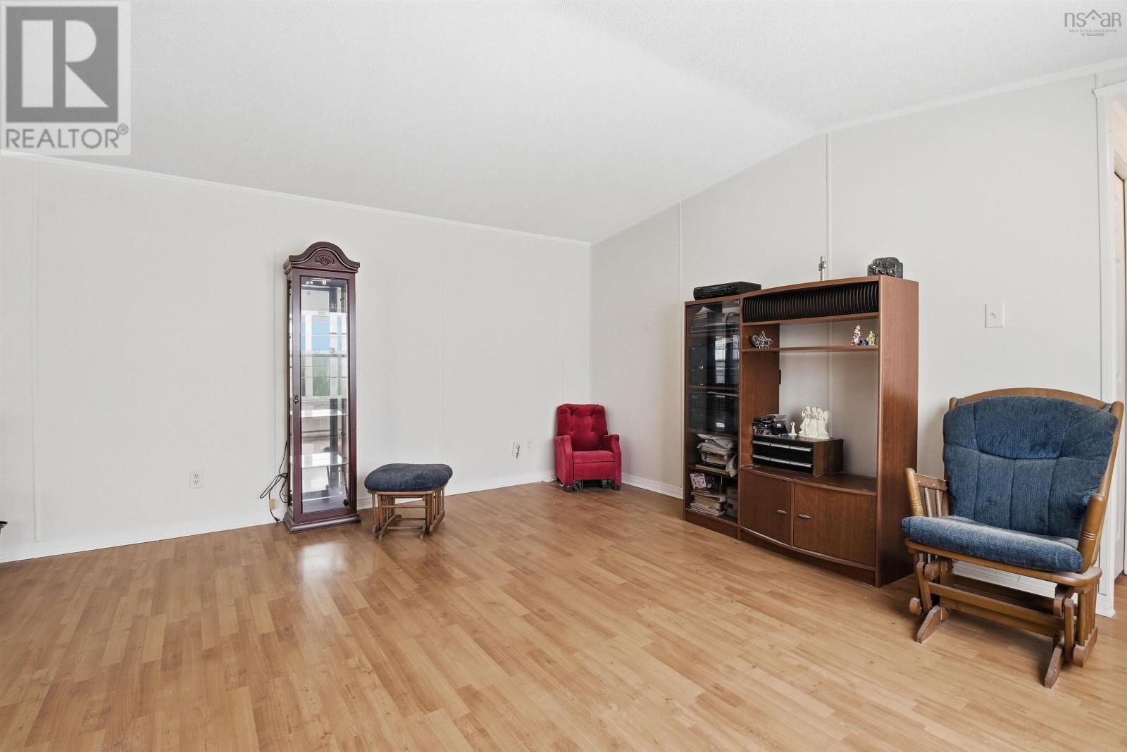 Property 6 of 26 of 32 Pine Street