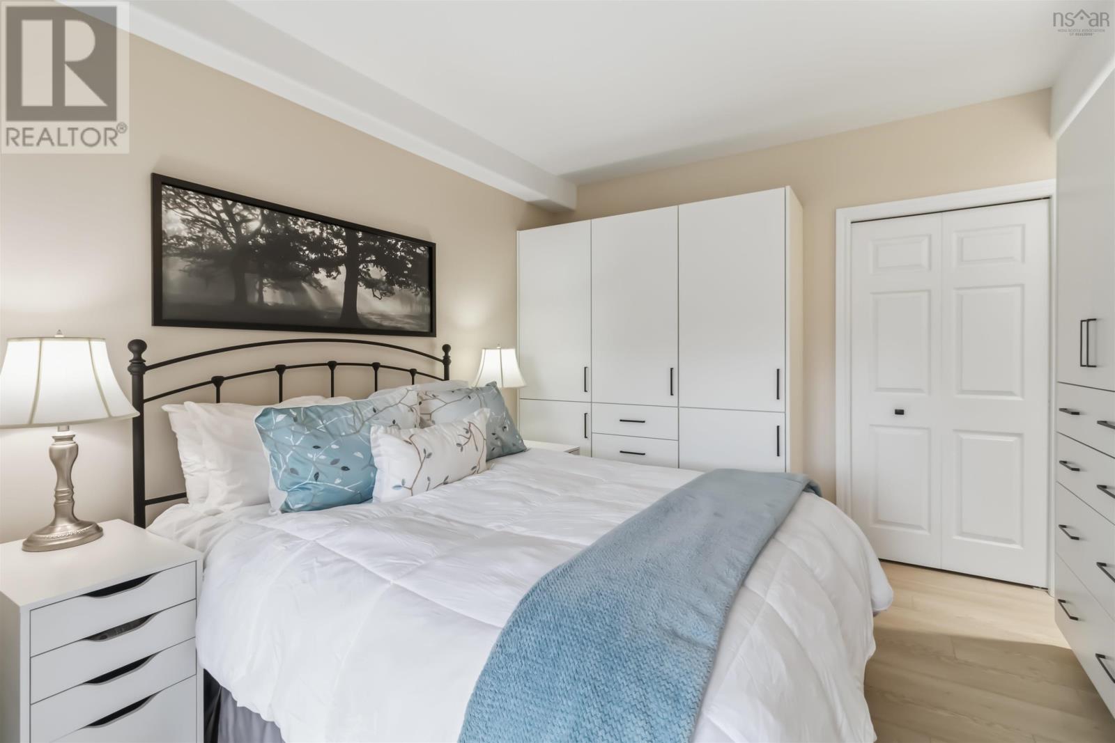 Property 22 of 37 of 401 89 Waterfront Drive