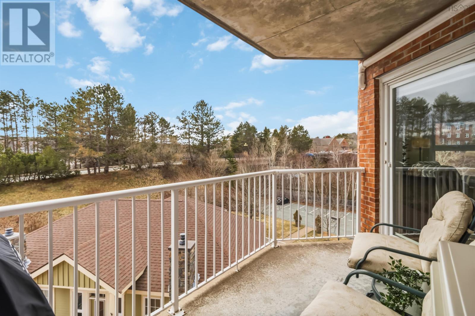 Property 27 of 37 of 401 89 Waterfront Drive