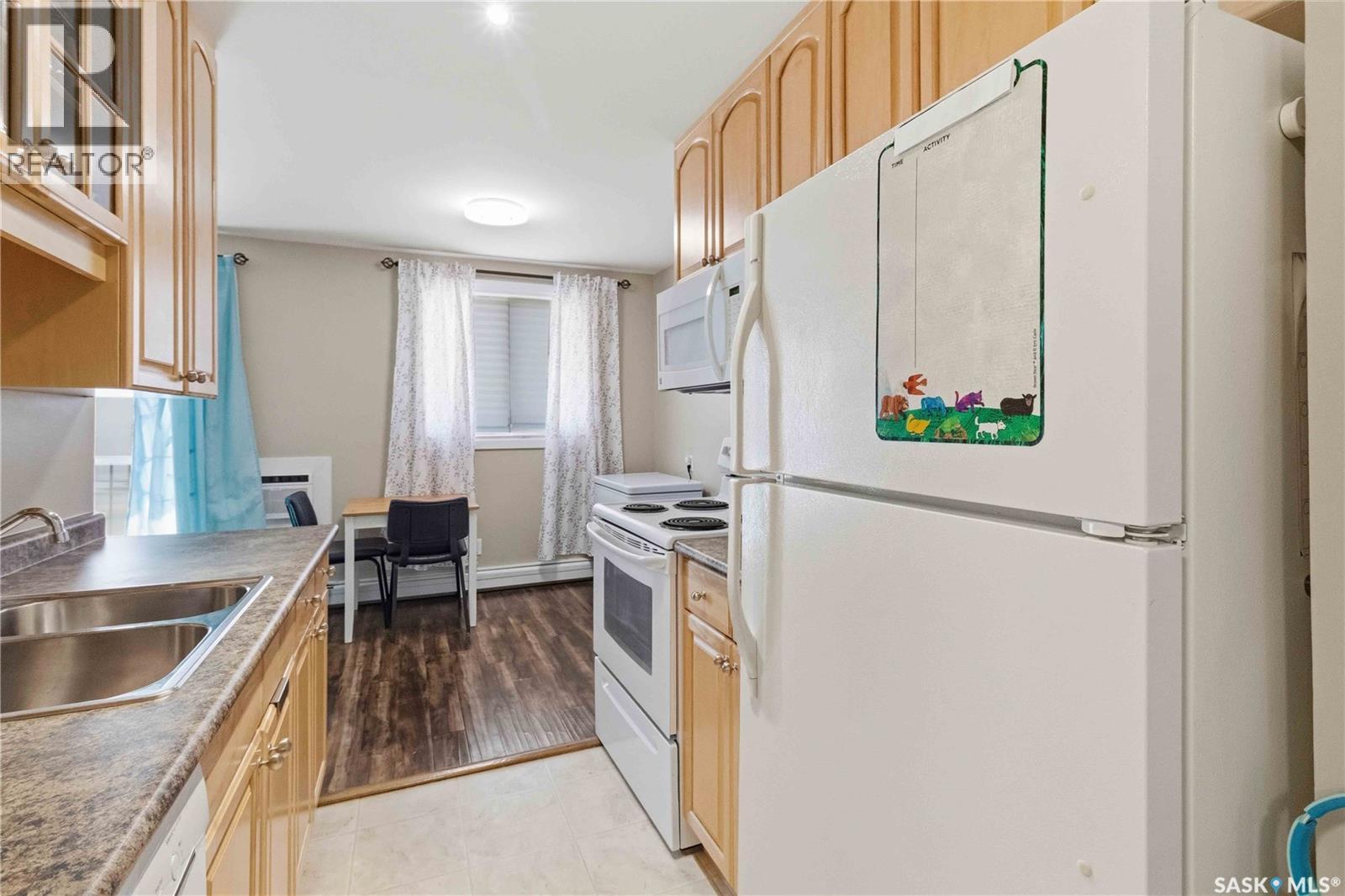 Single Family House Low rise for Sale in B  th STREET E Saskatoon 