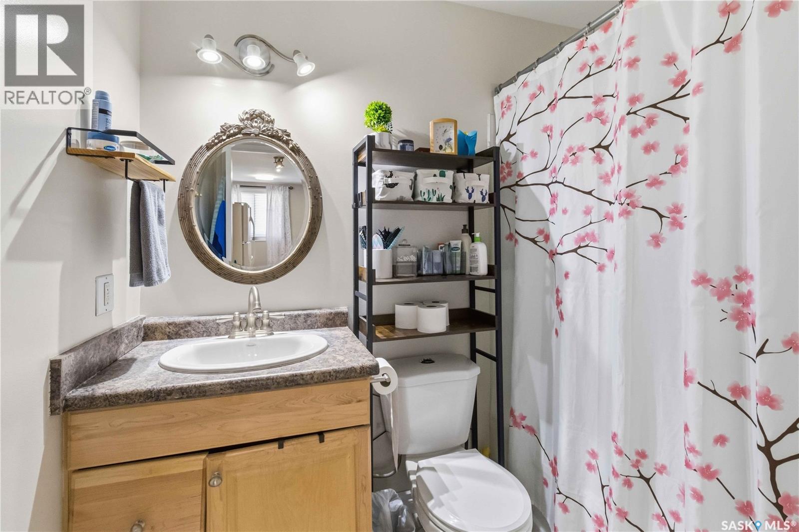 Single Family House Low rise for Sale in B  th STREET E Saskatoon 