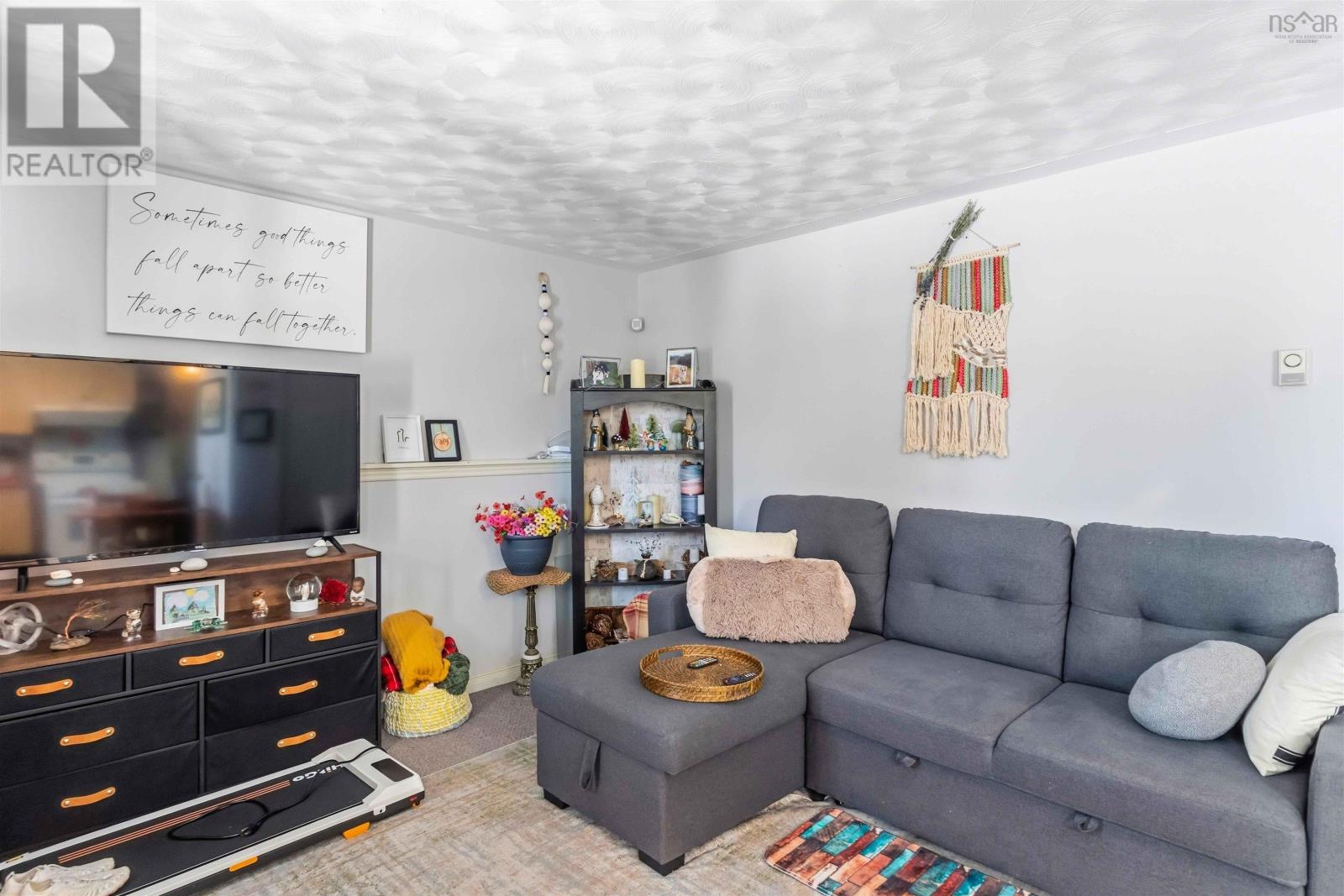 Property 16 of 47 of 15 Sherry Avenue