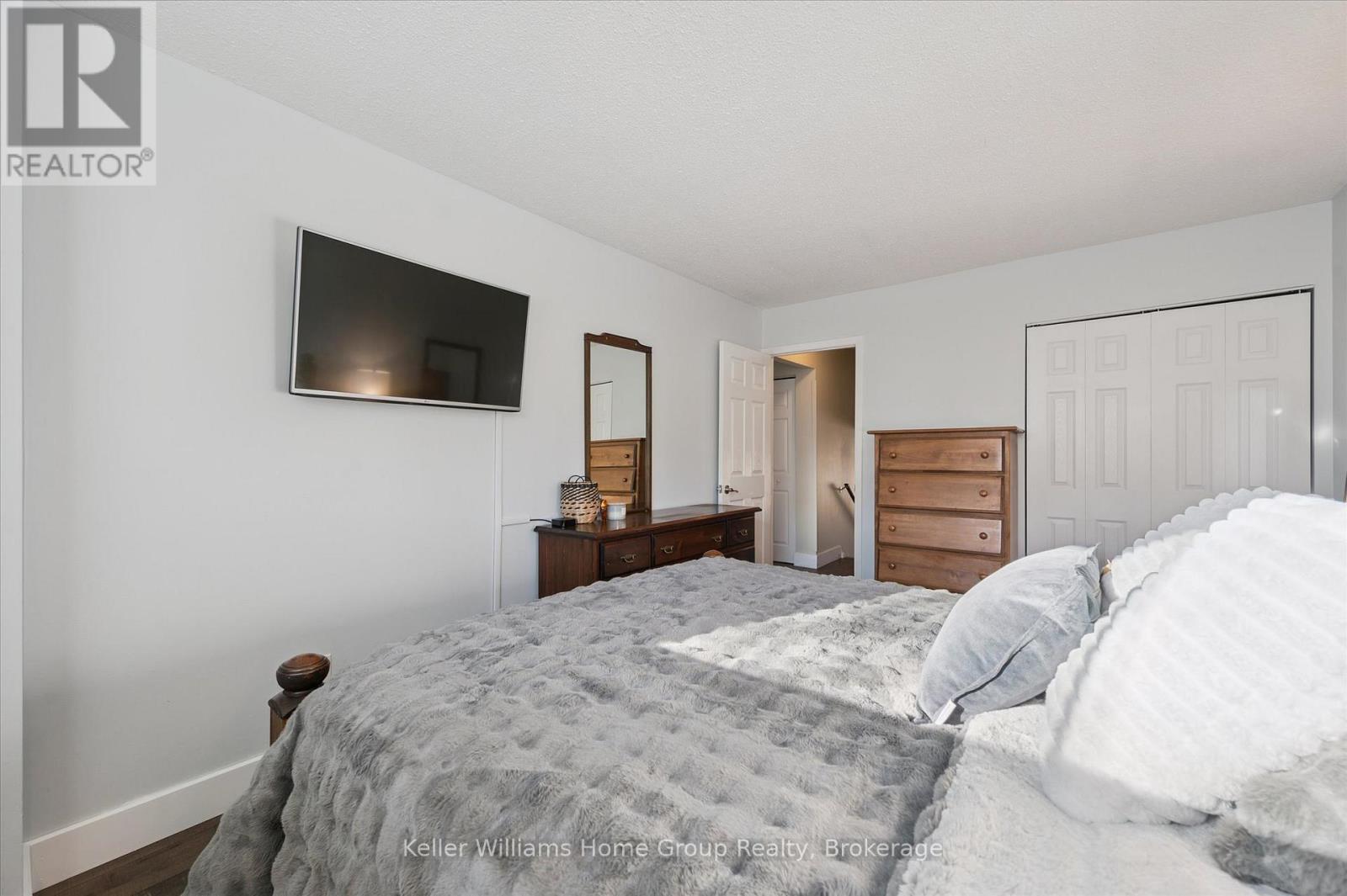 1 ISLINGTON AVENUE - 22
