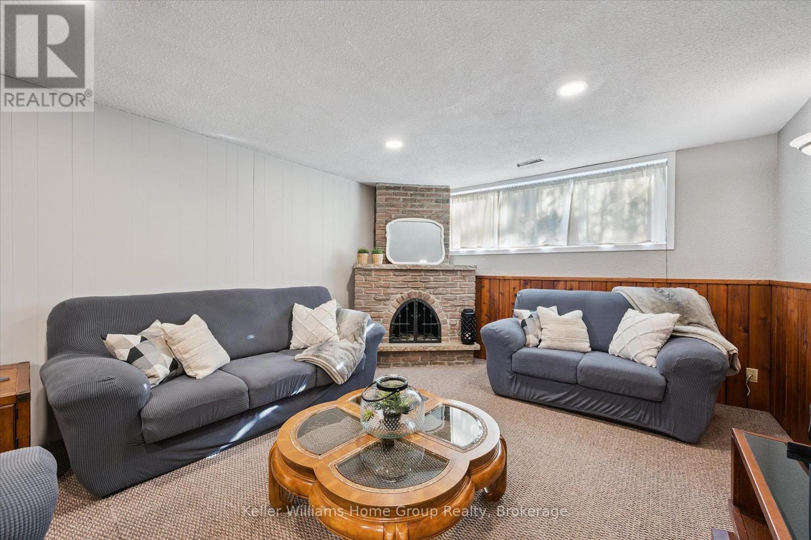 1 ISLINGTON AVENUE - 25