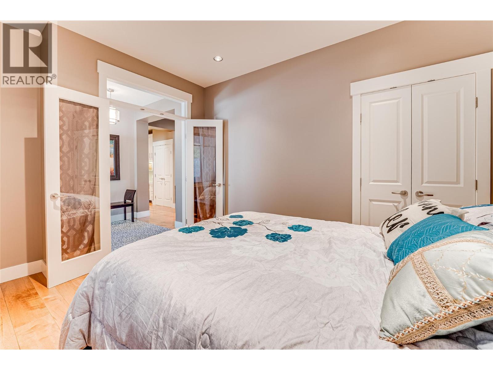  6054 Lynx Drive, Vernon