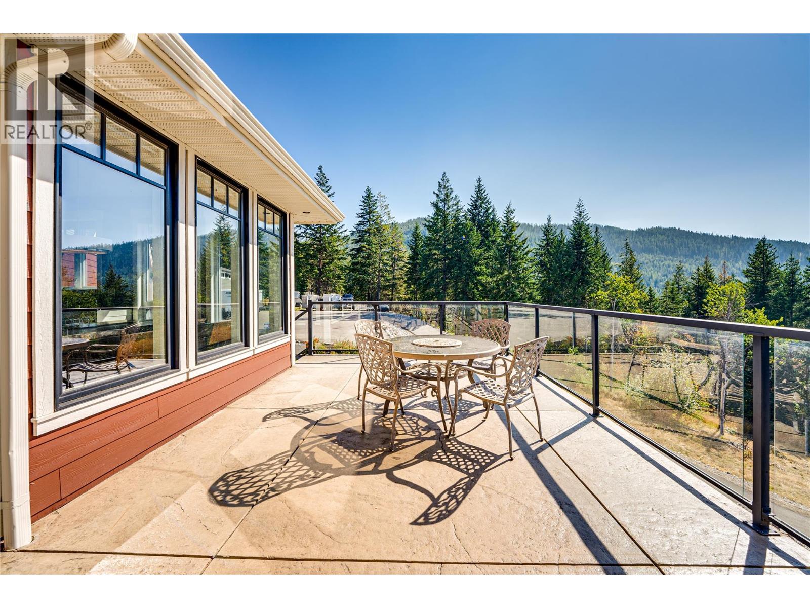  6054 Lynx Drive, Vernon