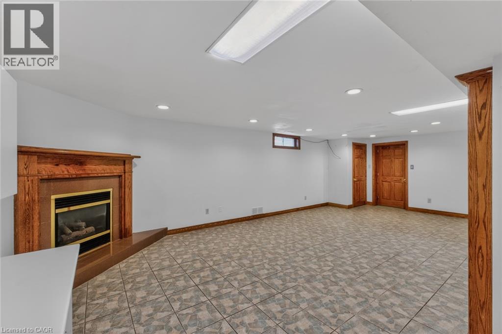 41 CANDOR Crescent - 50
