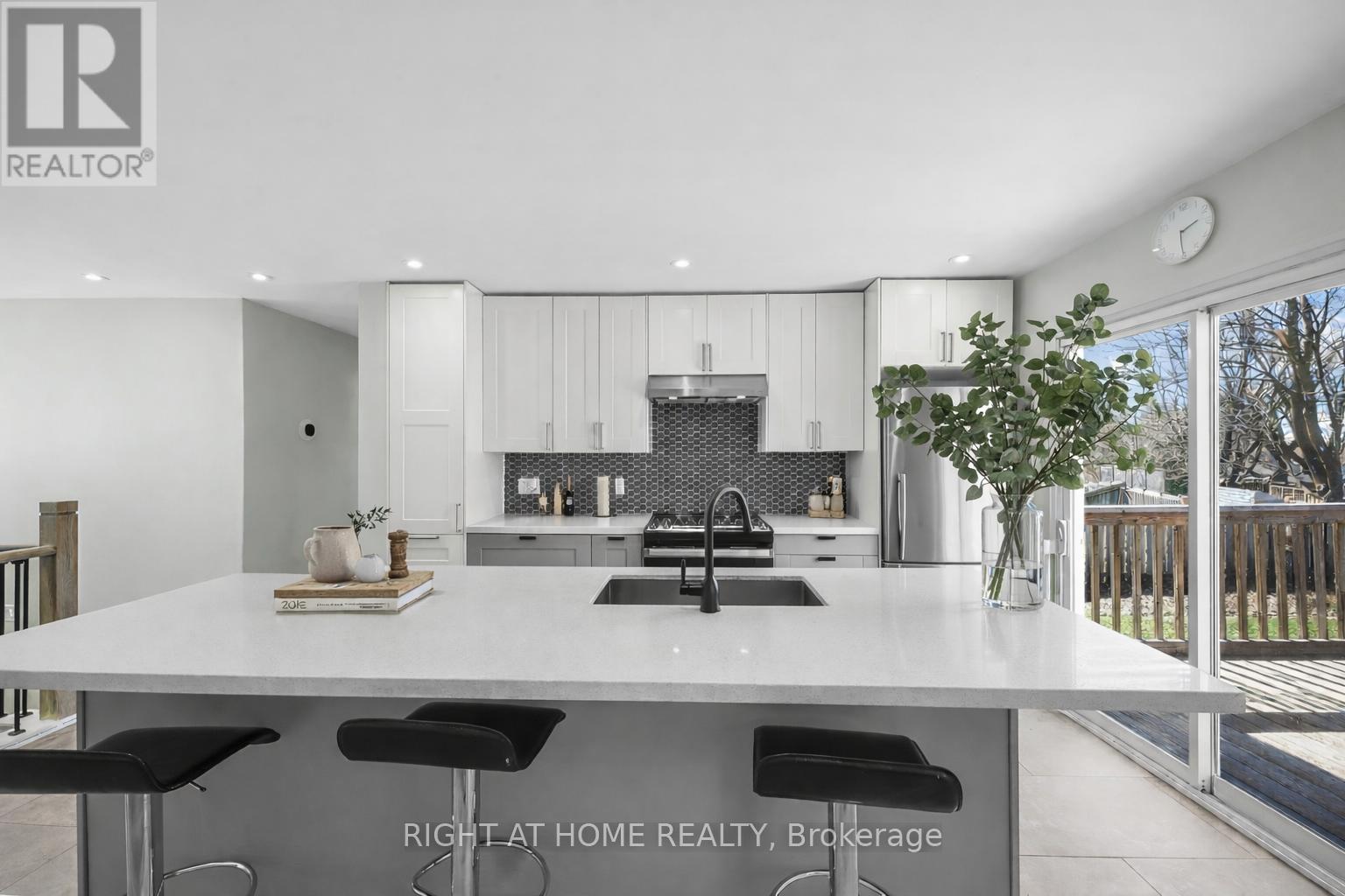 60 HEATHER STREET - 7