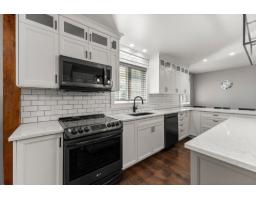 Living room - 108 Rue Dagenais, Mansfield Et Pontefract, QC J0X1R0 Photo 7
