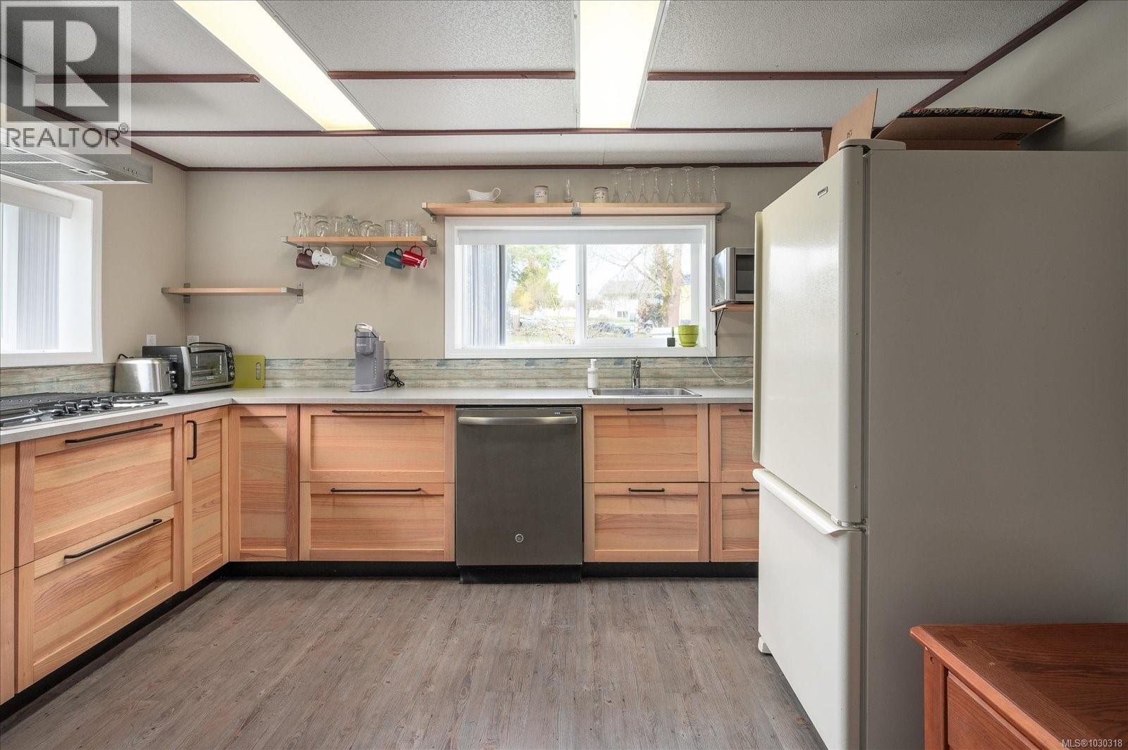 1694 GERRAND RD - 33