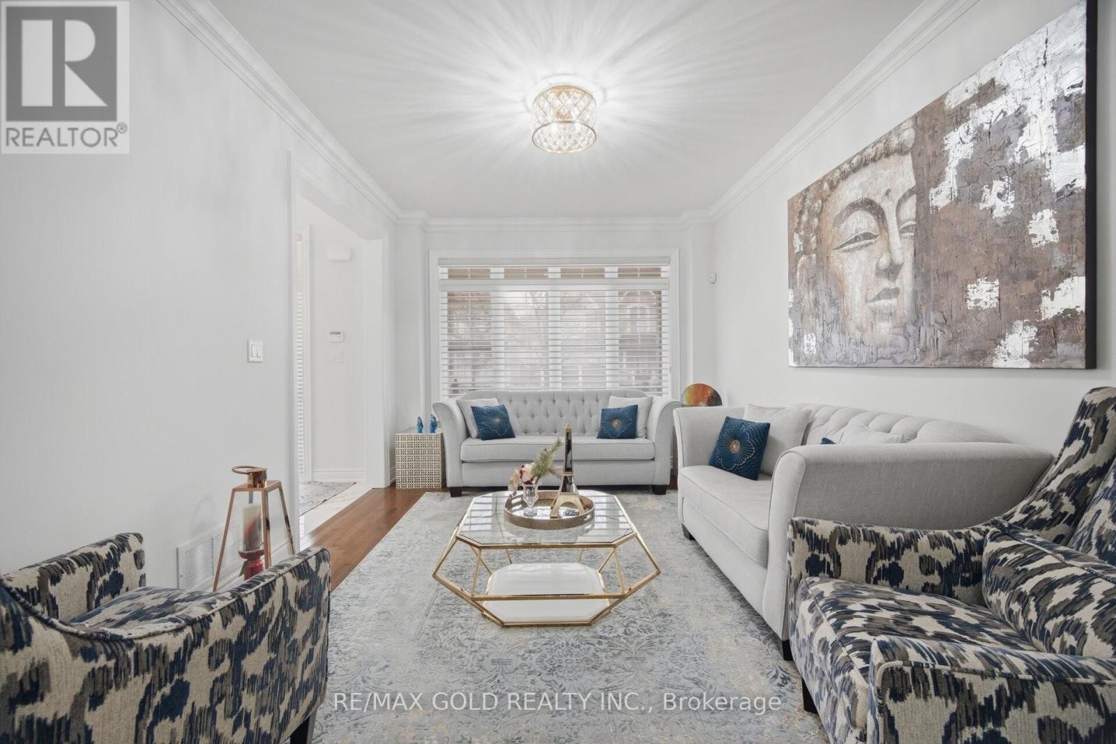43 DECORSO DRIVE - 4