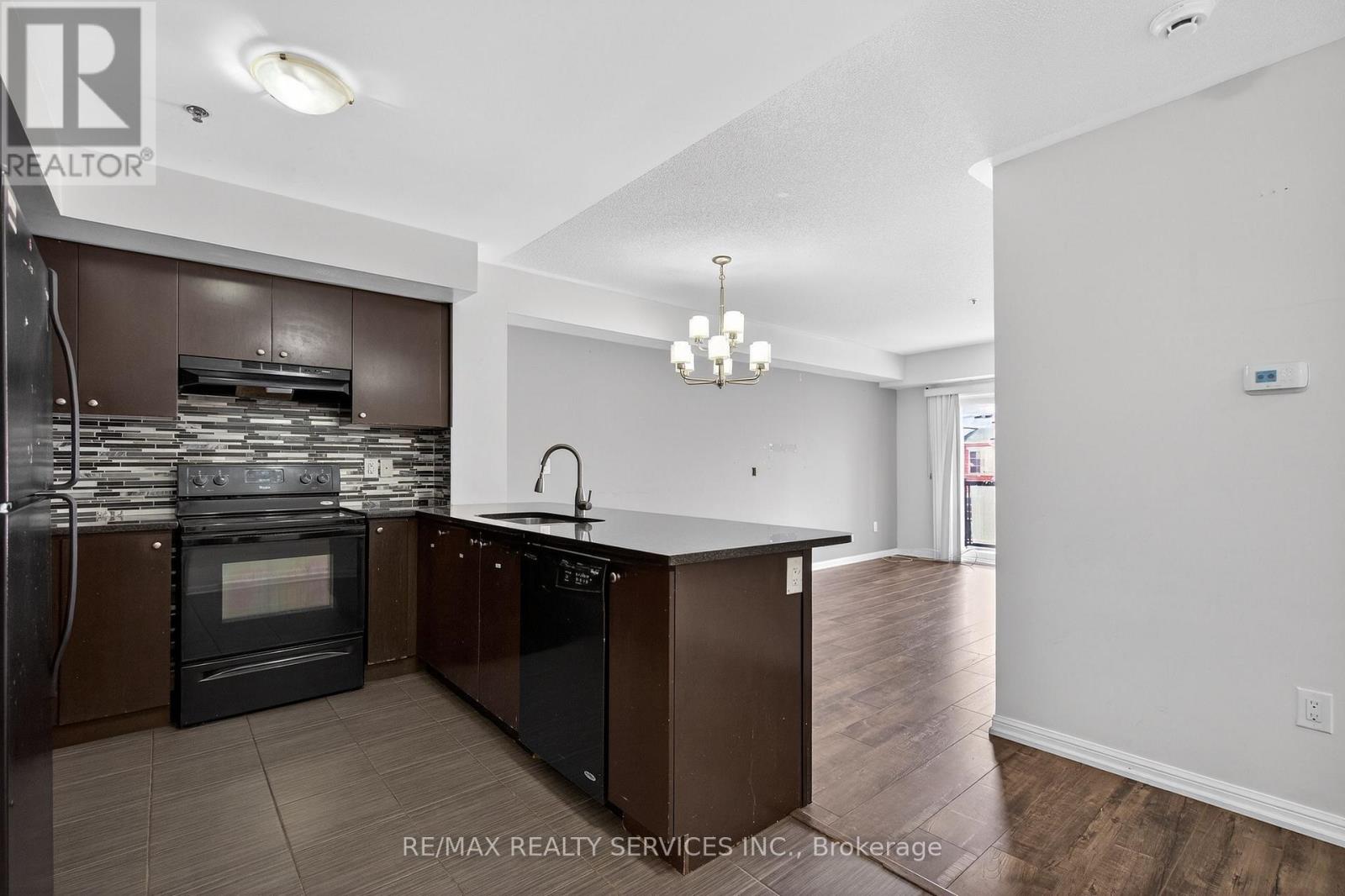 #301 70 BAYCLIFFE CRESCENT - 20