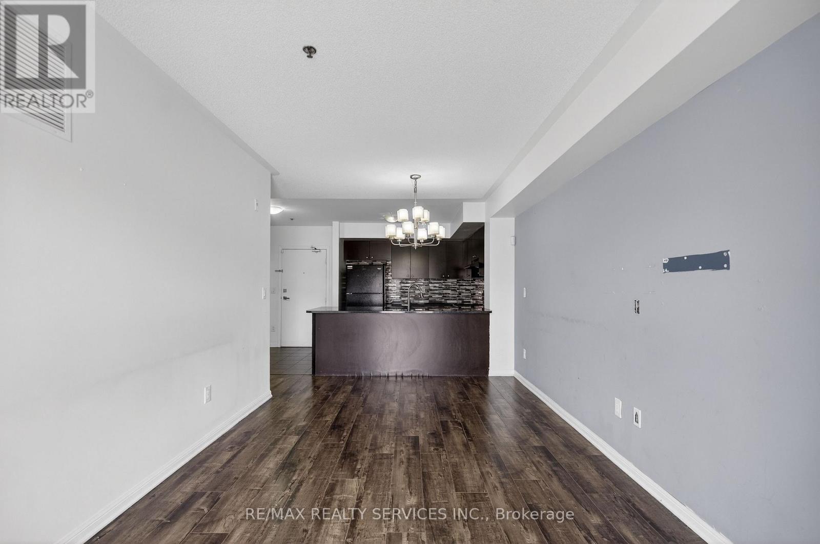 #301 70 BAYCLIFFE CRESCENT - 28