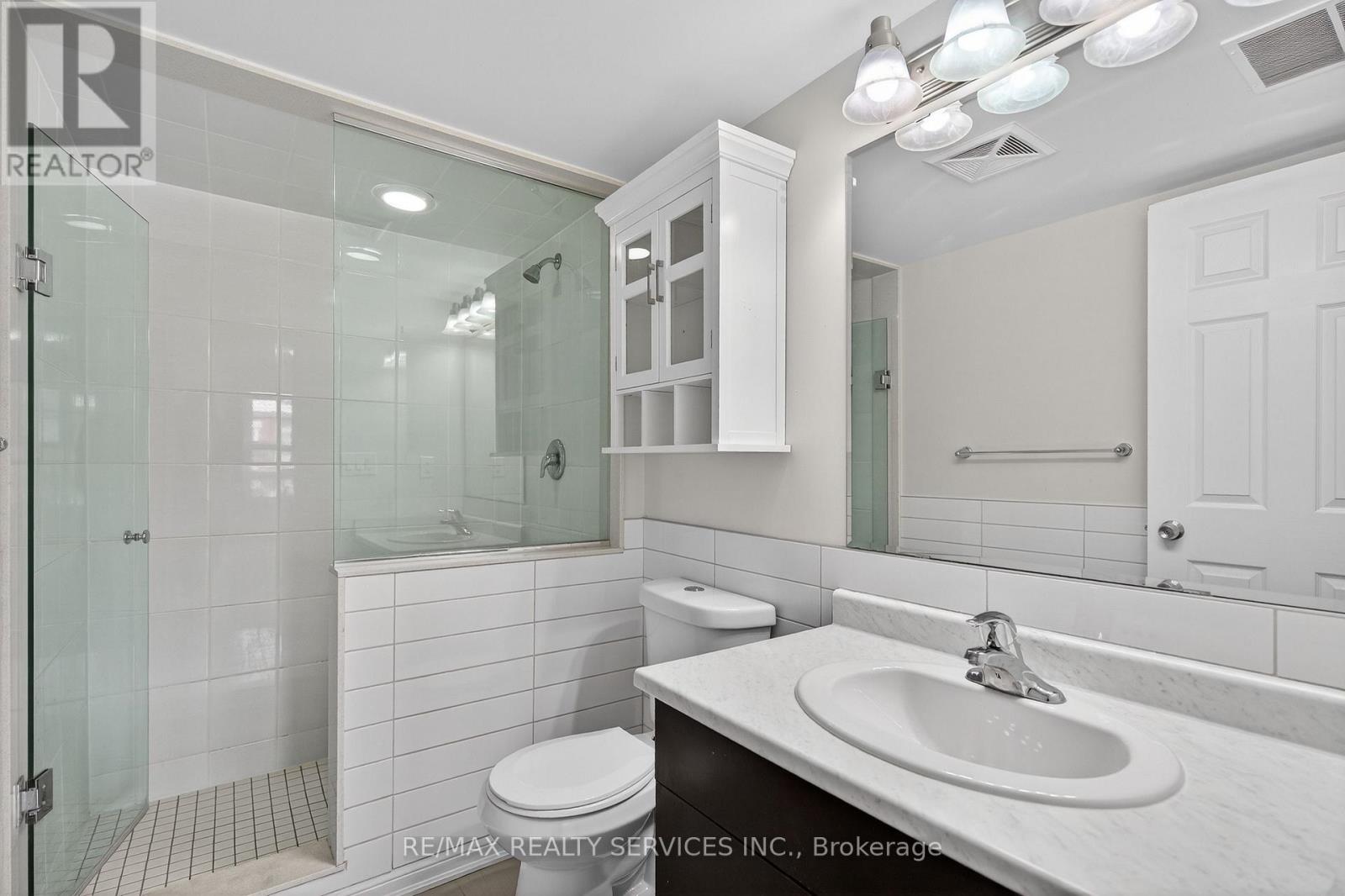 #301 70 BAYCLIFFE CRESCENT - 41