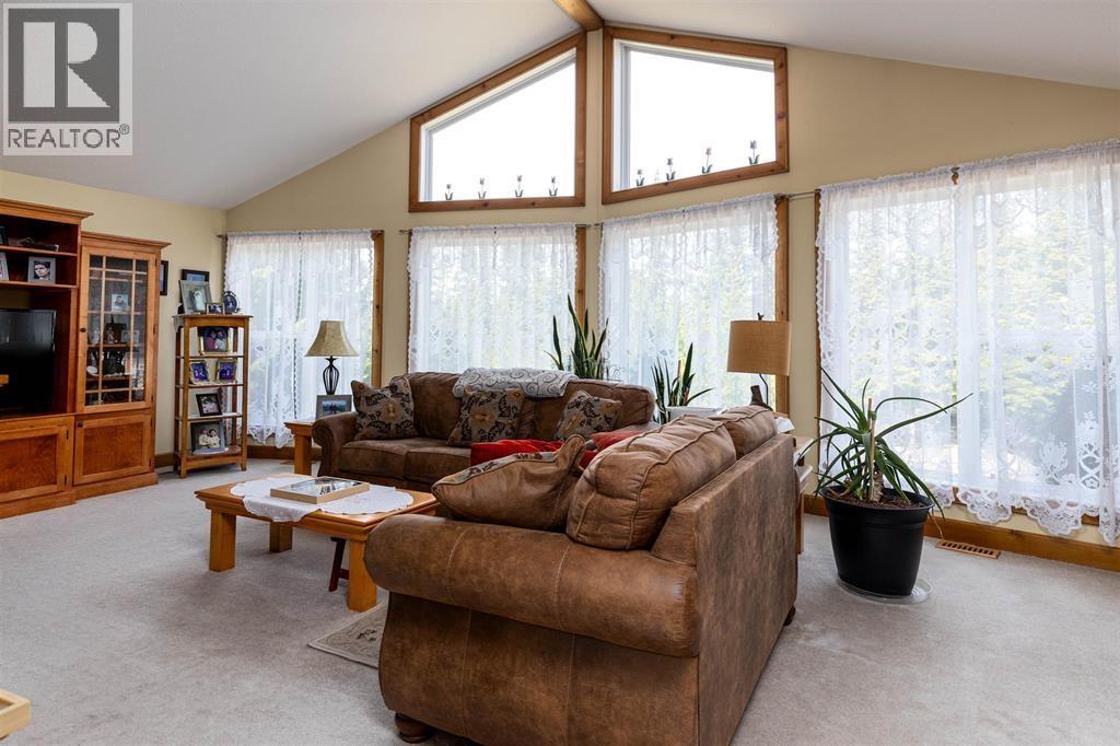 3009 SOLOMON Way, Terrace