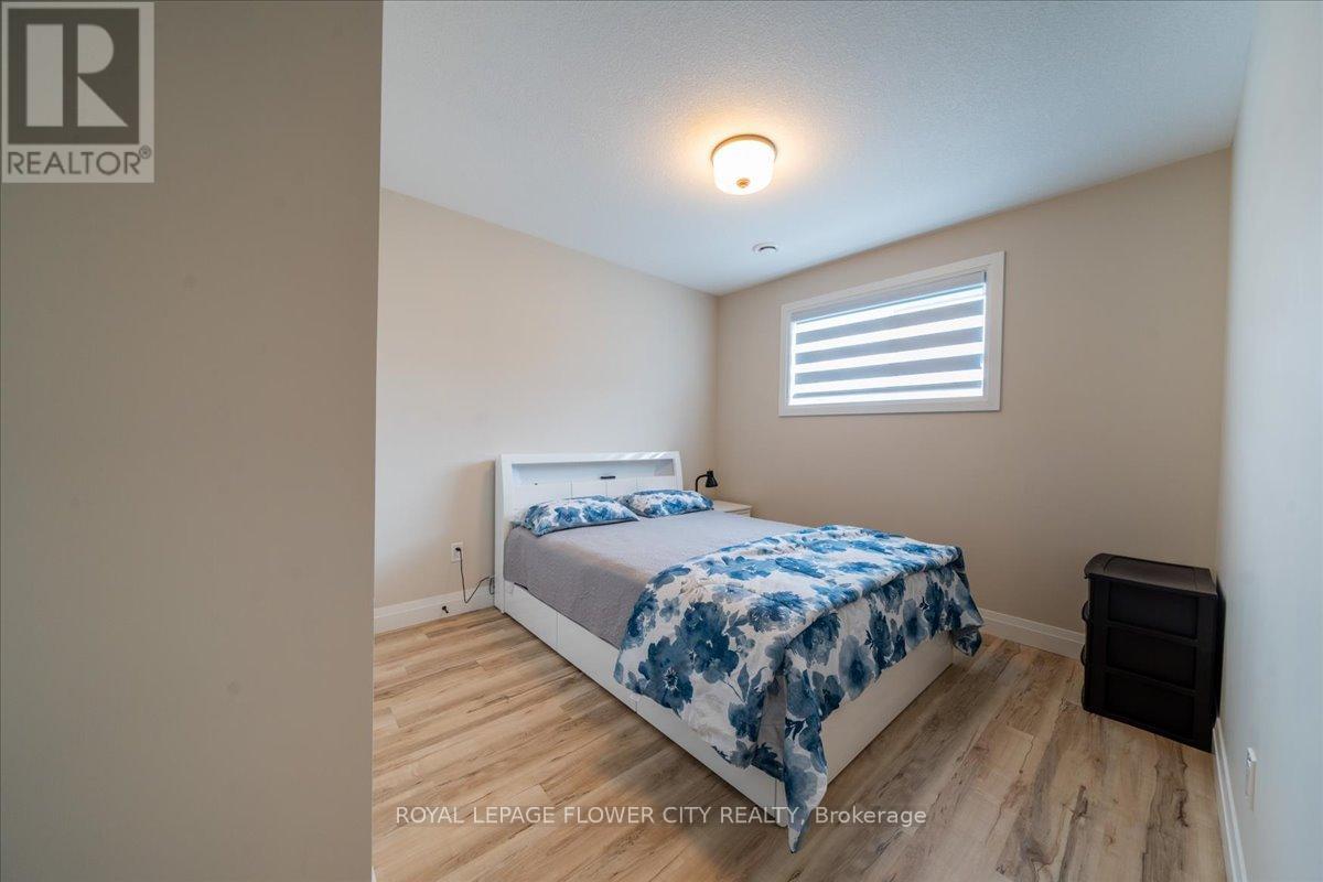 430 WELLINGTON STREET E - 27
