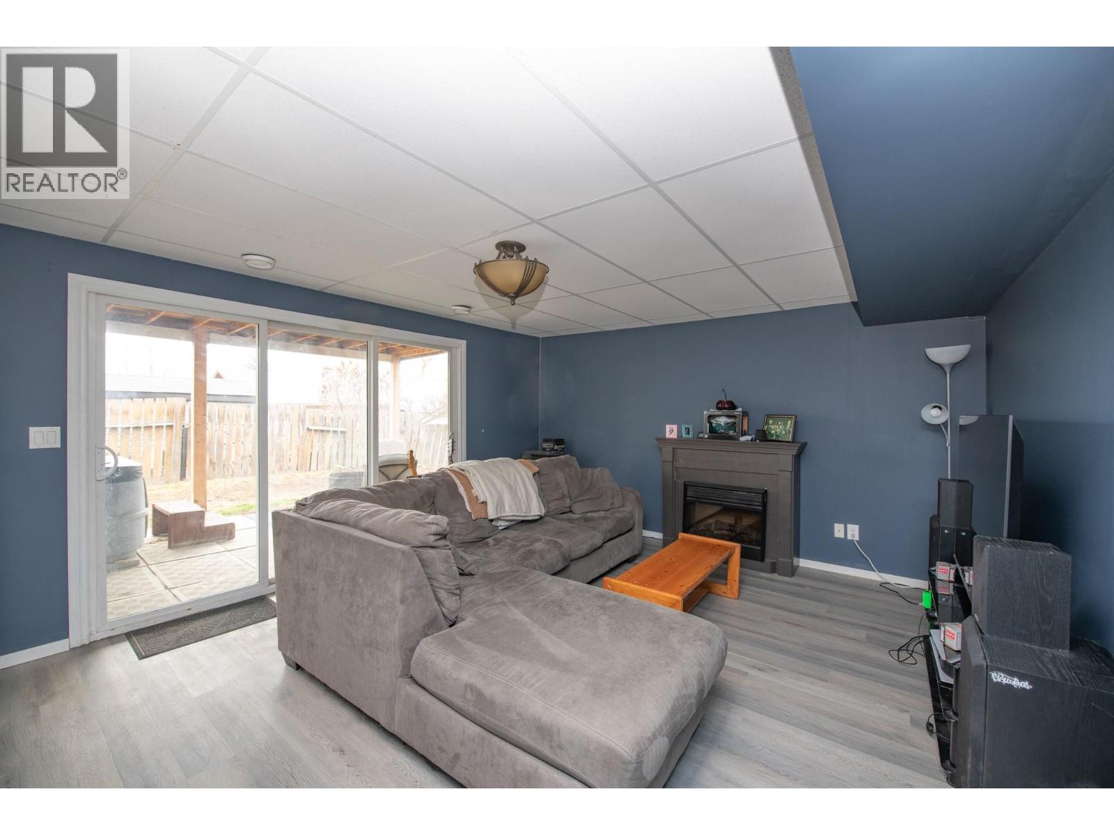 2104 20 Avenue - 20