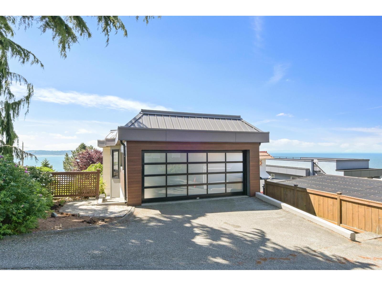 15095 ROYAL AVENUE, White Rock