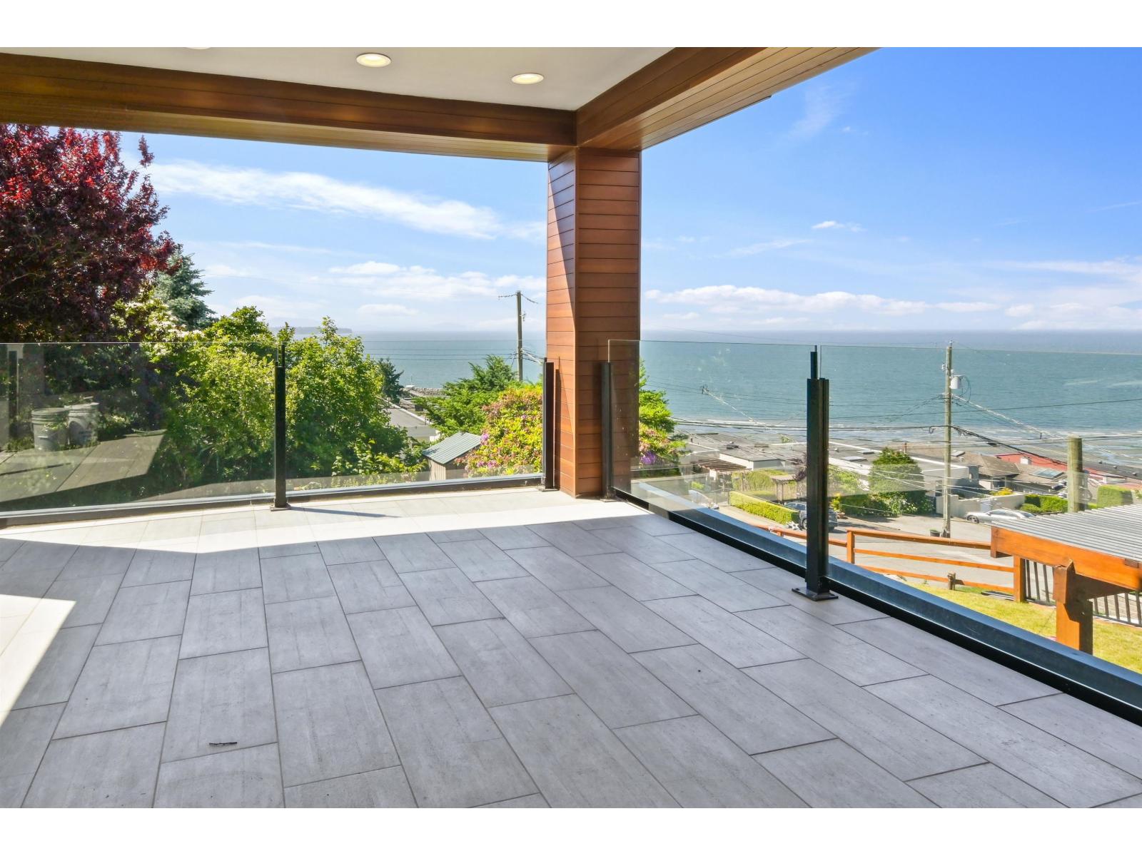 15095 ROYAL AVENUE, White Rock