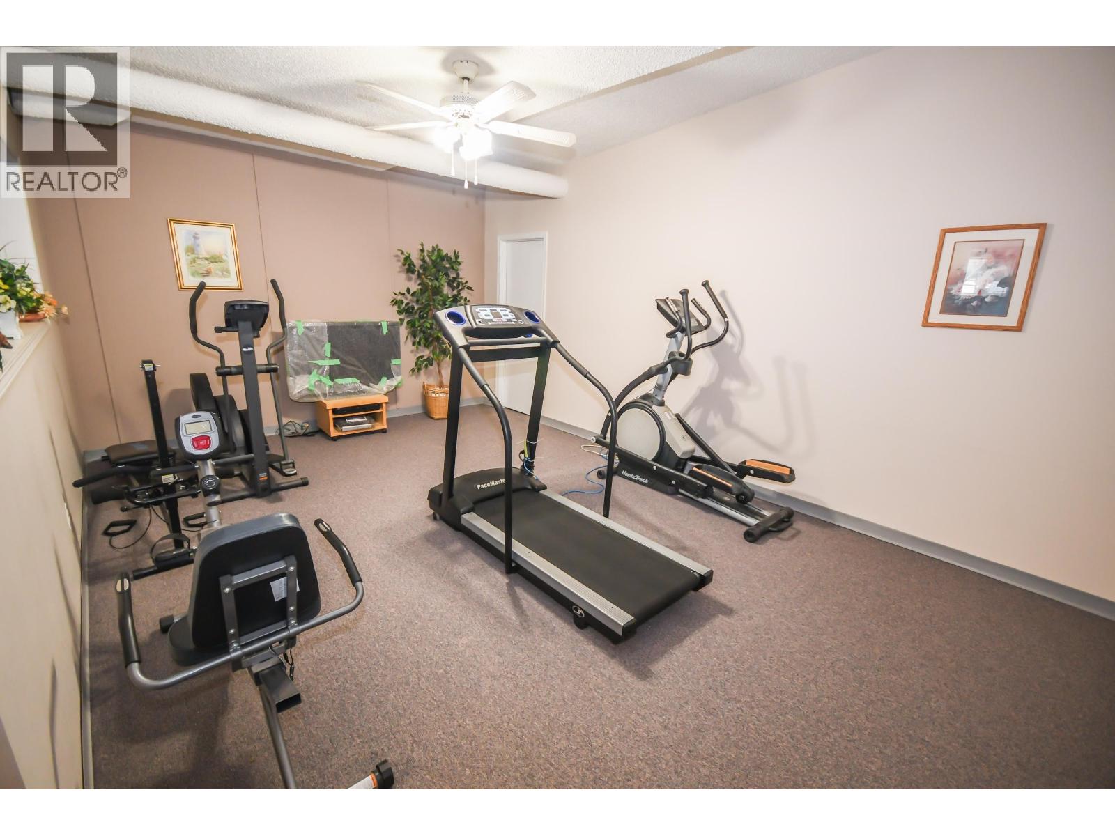 #105 7255 SOUTHRIDGE AVENUE - 32