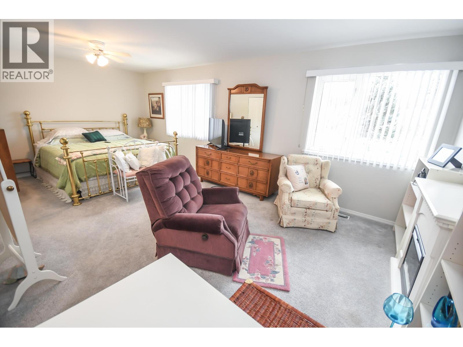 #105 7255 SOUTHRIDGE AVENUE - 18