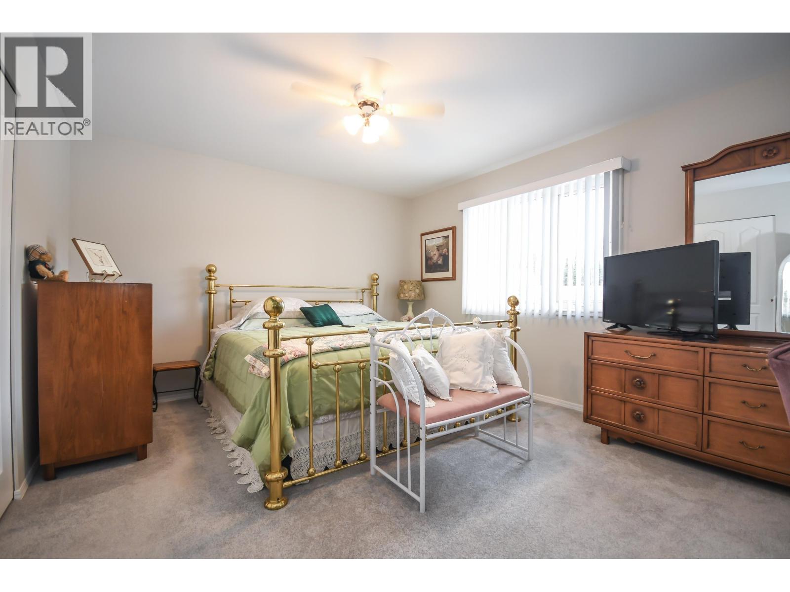 #105 7255 SOUTHRIDGE AVENUE - 12