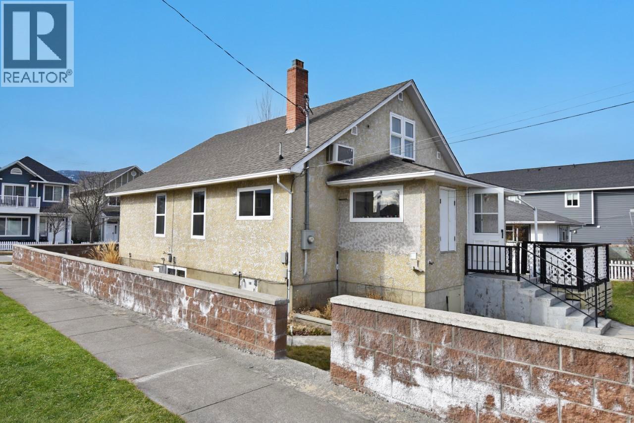 498 Braid Street, Penticton