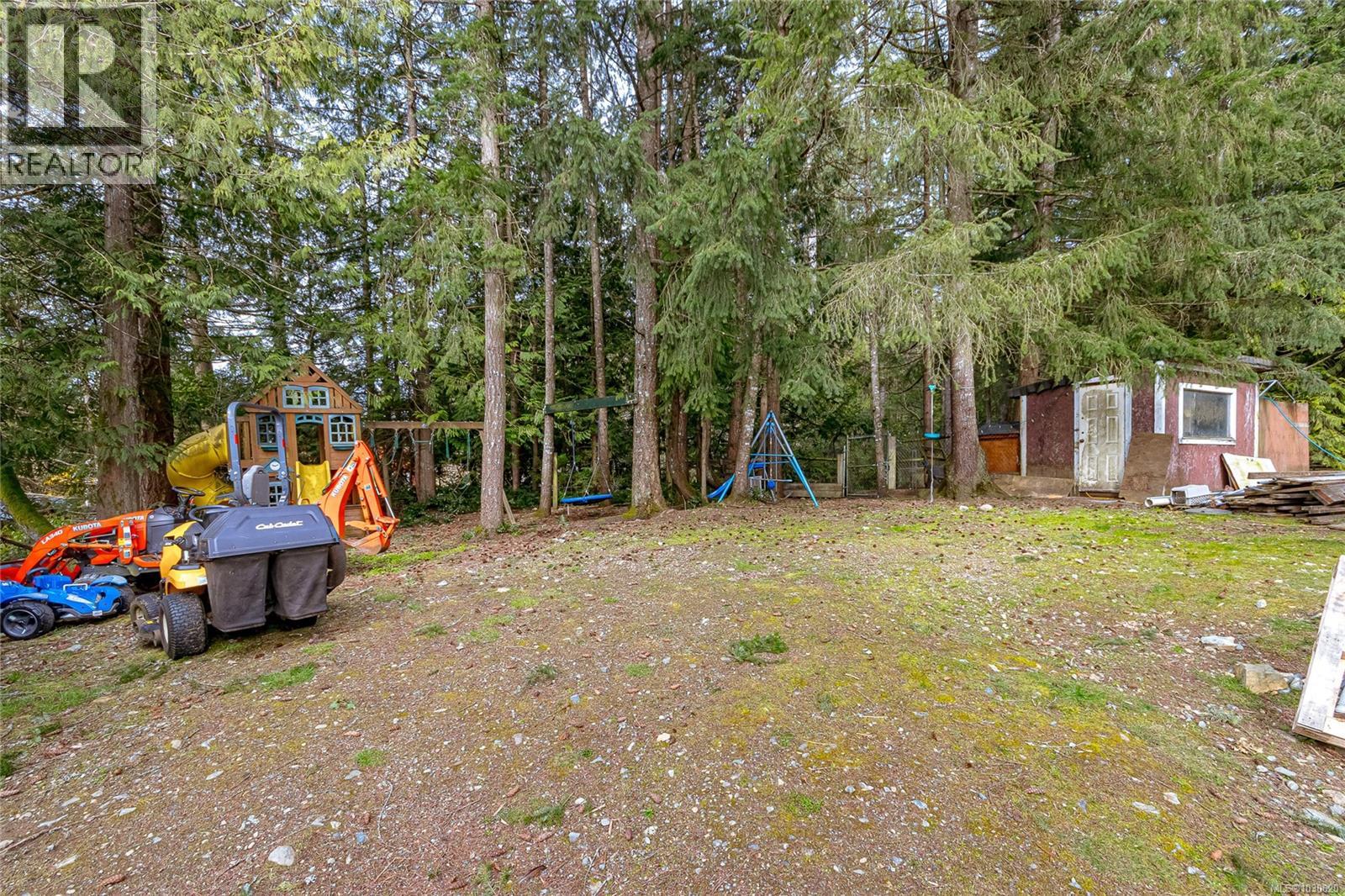 1383 CARLTON DR - 26