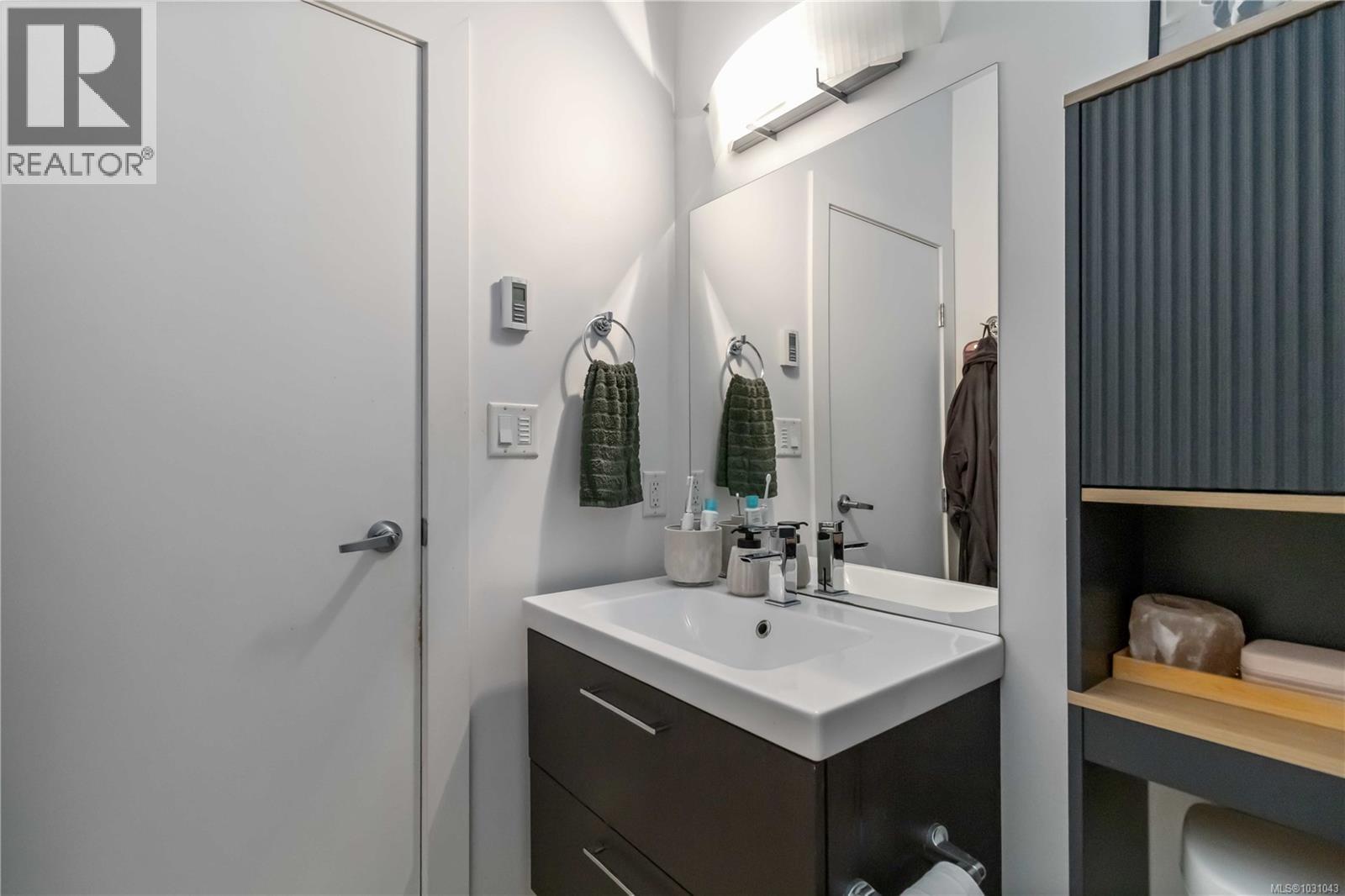 420 2871 Jacklin Rd, Langford